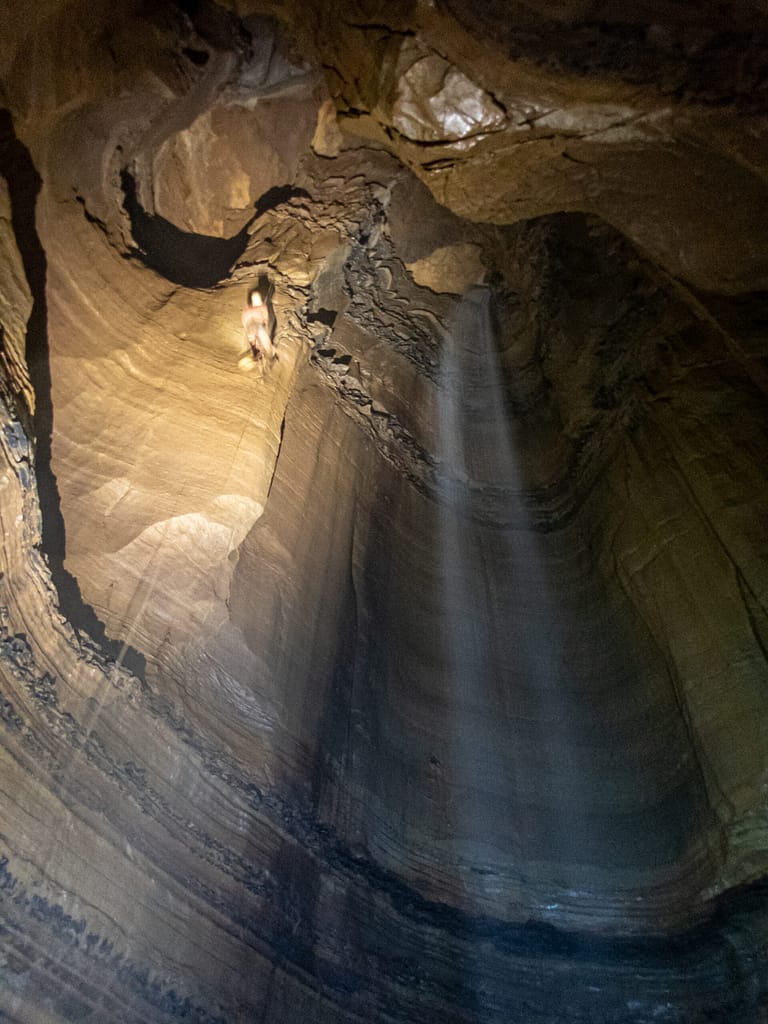 Descending next to a waterfall. Virginia. Photo: Katarina Kosič Ficco